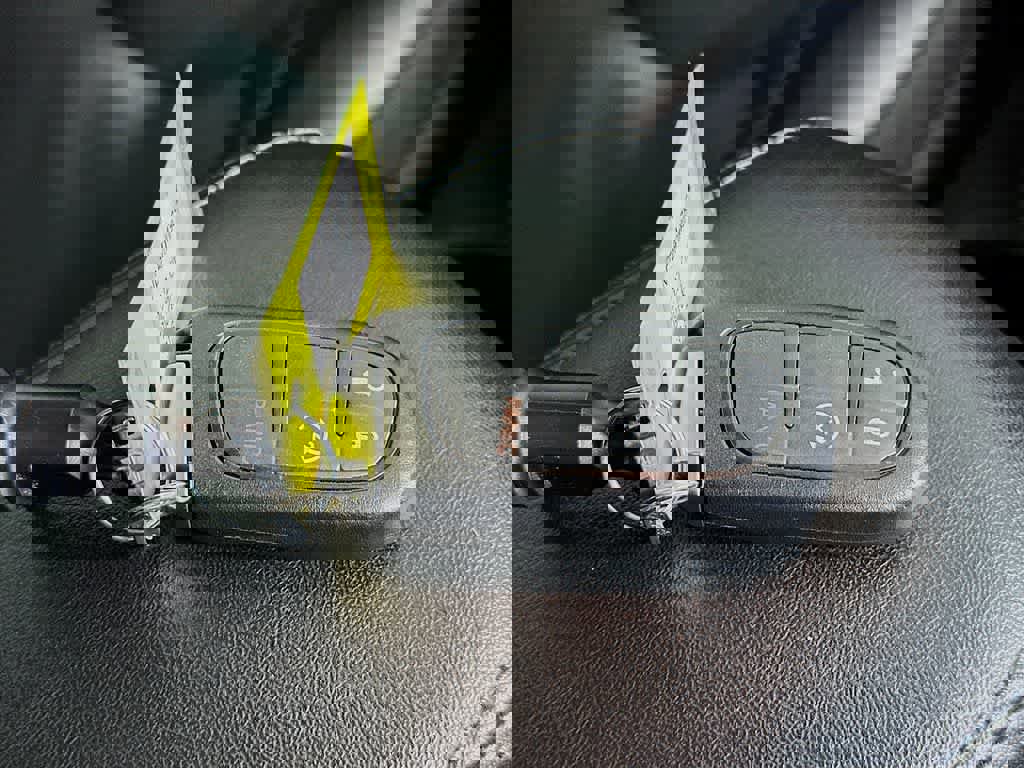 Used 2022 Jeep Cherokee Latitude Lux w/ Sun & Sound Group image 25