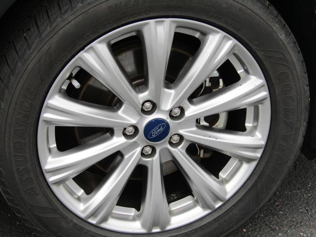 Certified 2017 Ford Escape Titanium w/ Equipment Group 301A image 10