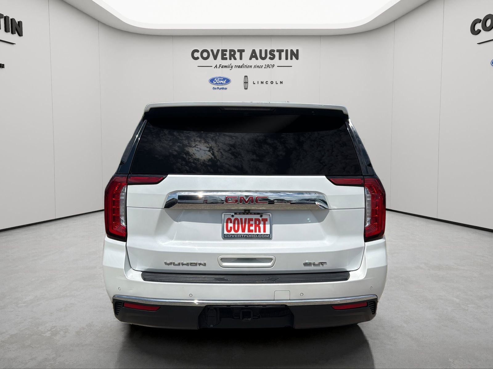 Used 2021 GMC Yukon SLT w/ SLT Premium Package RWD image 4