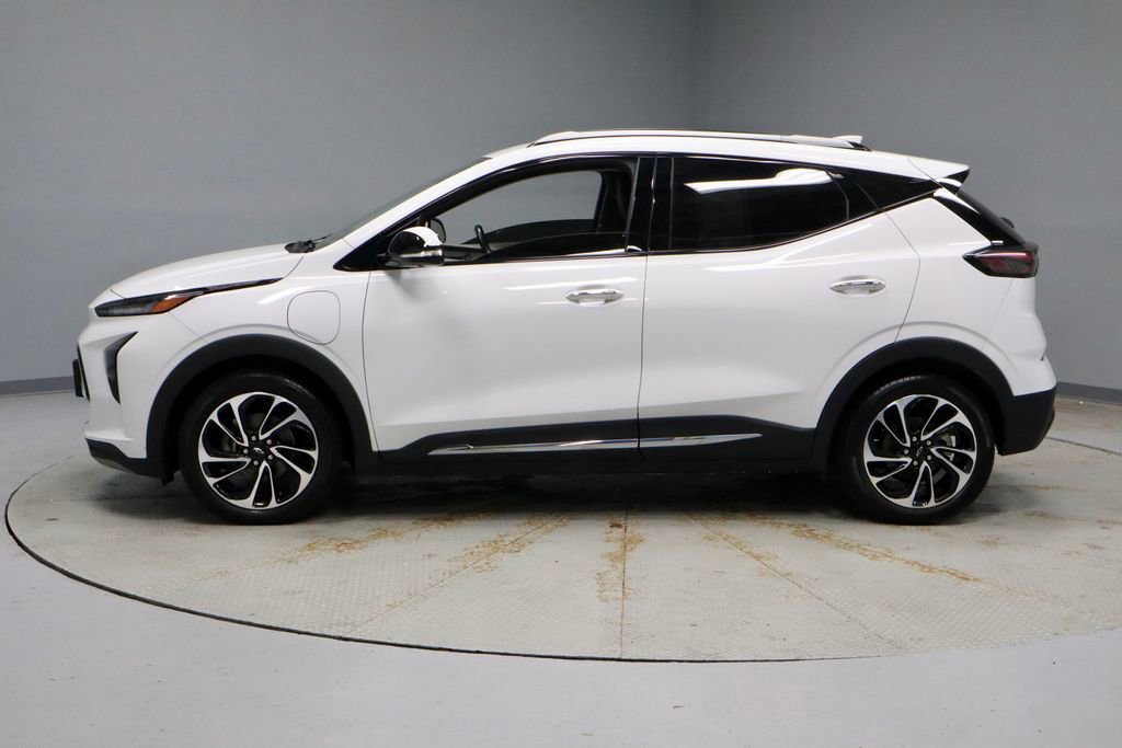 Used 2023 Chevrolet Bolt EUV Premier image 2