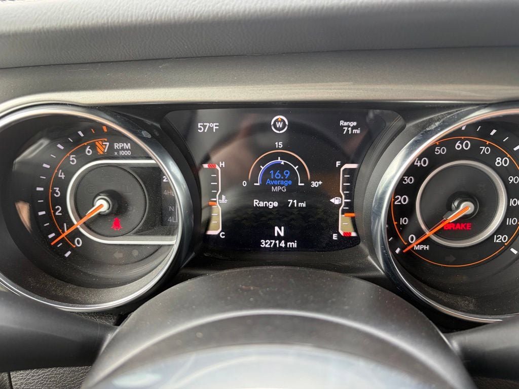 Used 2022 Jeep Gladiator Overland w/ Cold Weather Group AWD/4WD image 31