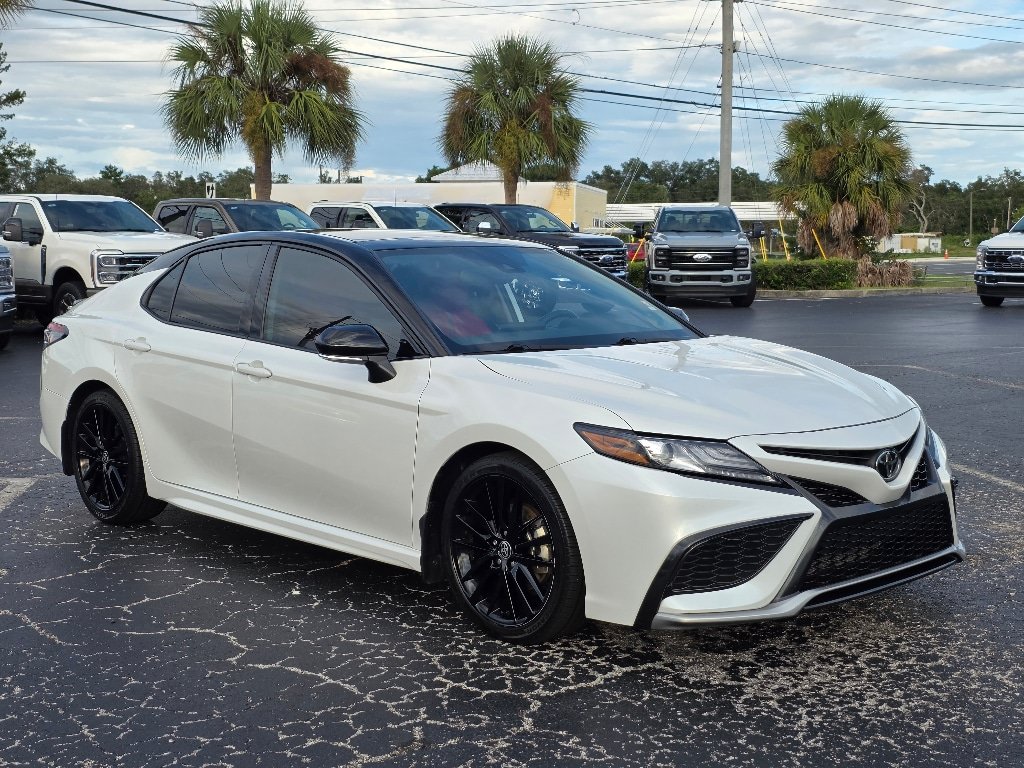 Used 2023 Toyota Camry XSE FWD image 8