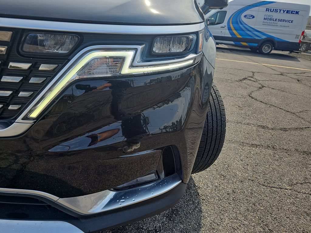 Used 2022 Kia Carnival SX FWD image 32