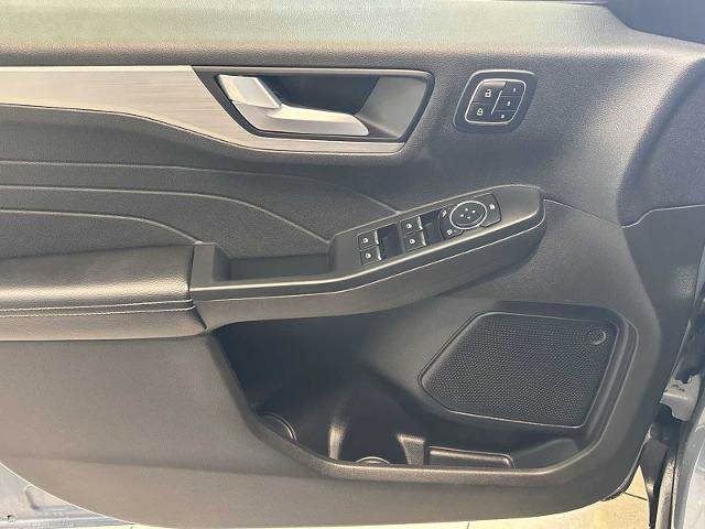 Certified 2024 Ford Escape Platinum AWD/4WD image 21