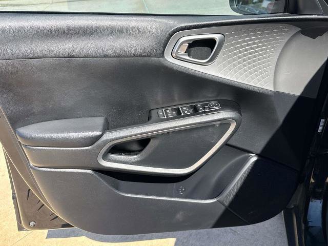 Used 2021 Kia Soul LX FWD image 22