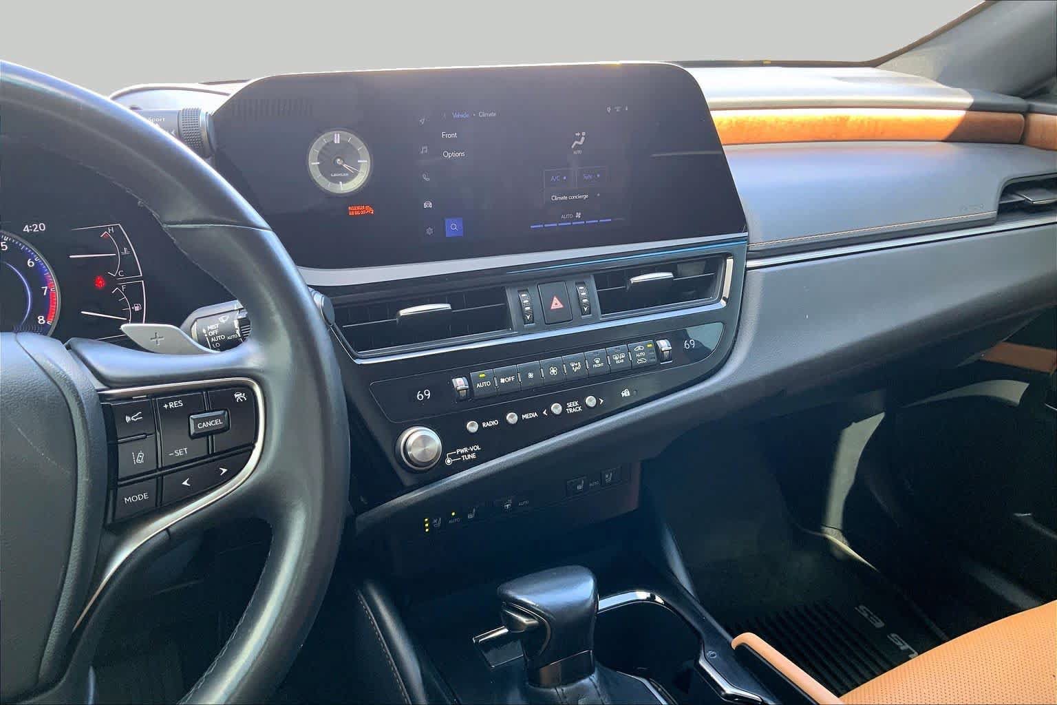 Used 2025 Lexus ES 350 w/ Premium Package FWD image 6