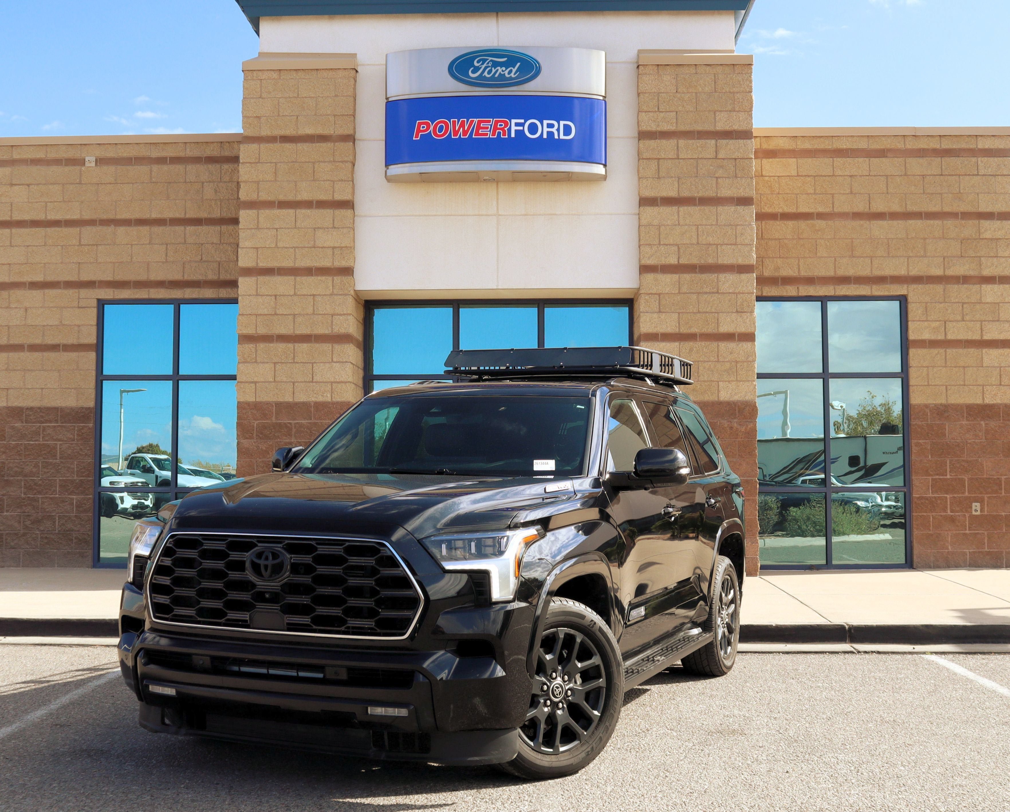 Used 2023 Toyota Sequoia Platinum AWD/4WD image 2
