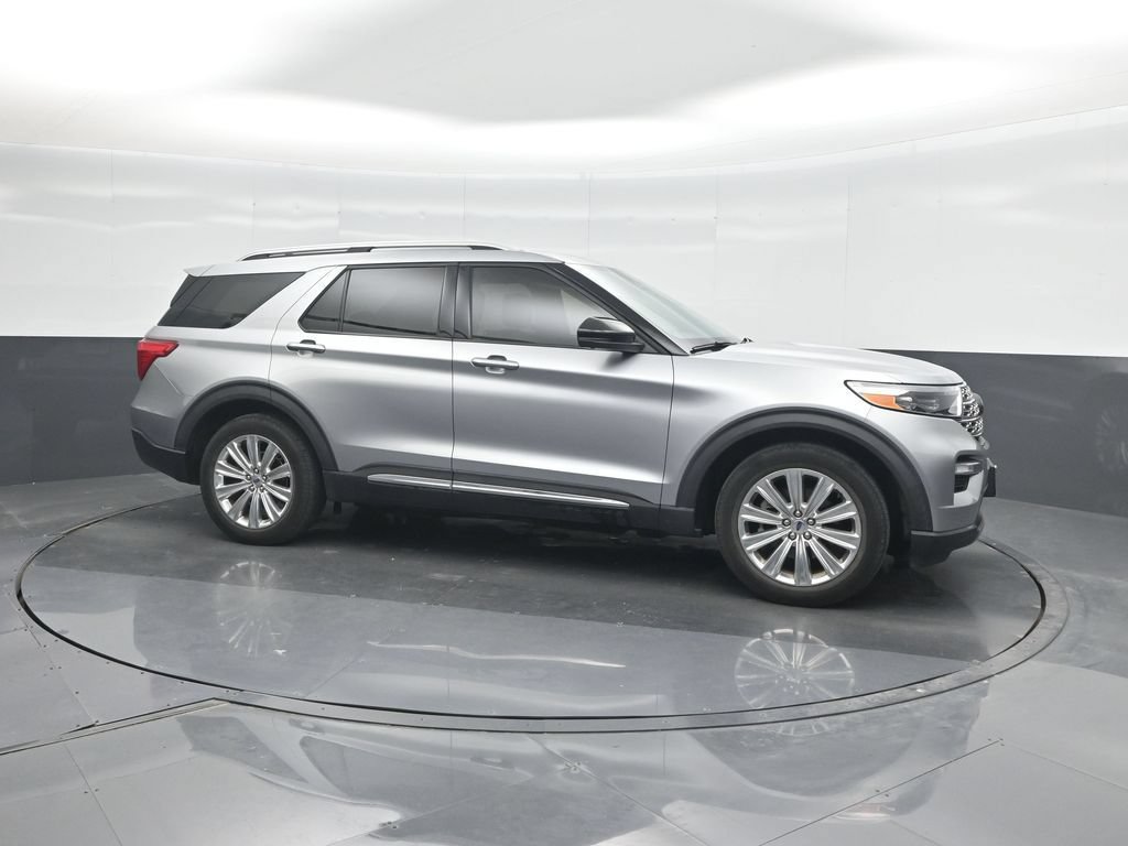 Certified 2021 Ford Explorer Limited w/ Equipment Group 301A RWD image 11
