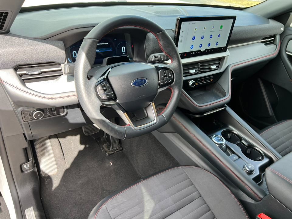 Certified 2025 Ford Explorer ST-Line image 23