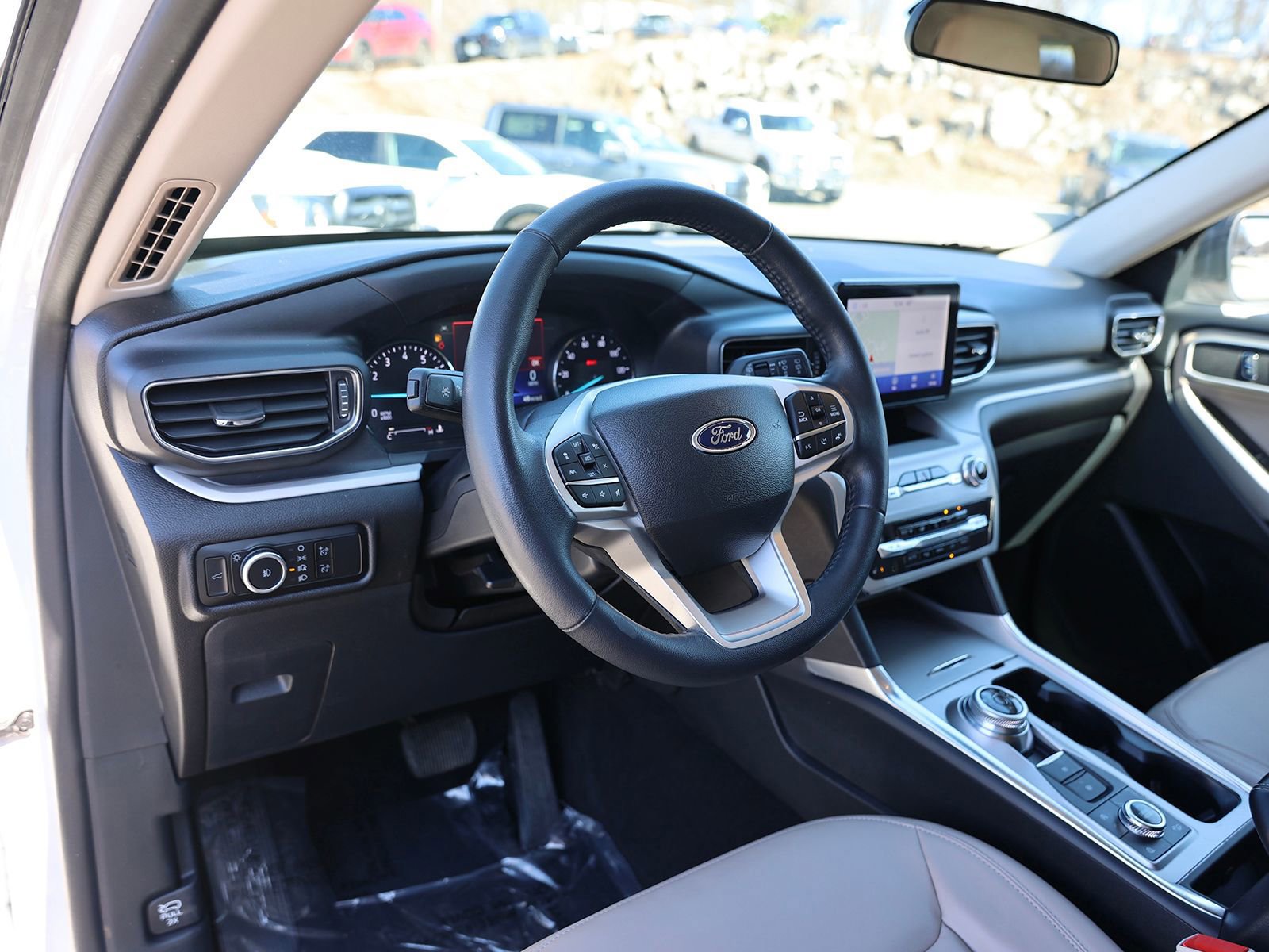 Certified 2023 Ford Explorer XLT w/ Equipment Group 202A image 17