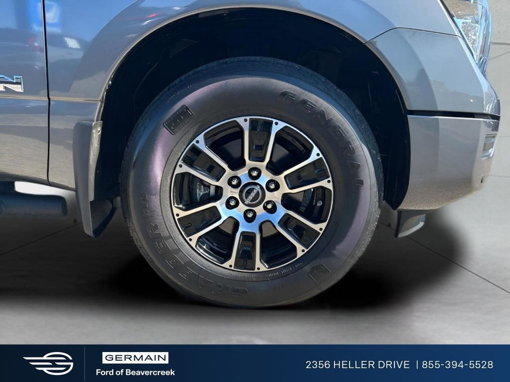 Used 2023 Nissan Titan SV w/ SV Convenience Package image 22