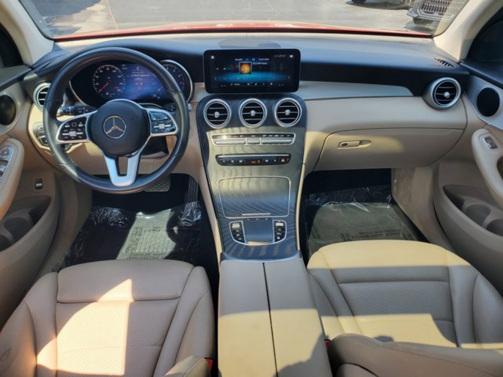 Used 2021 Mercedes-Benz GLC 300 image 28