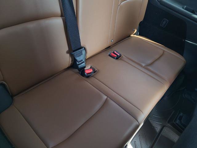 Used 2023 Nissan Pathfinder Platinum FWD image 14