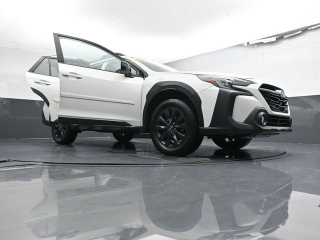 Used 2025 Subaru Outback Onyx Edition XT AWD/4WD image 32