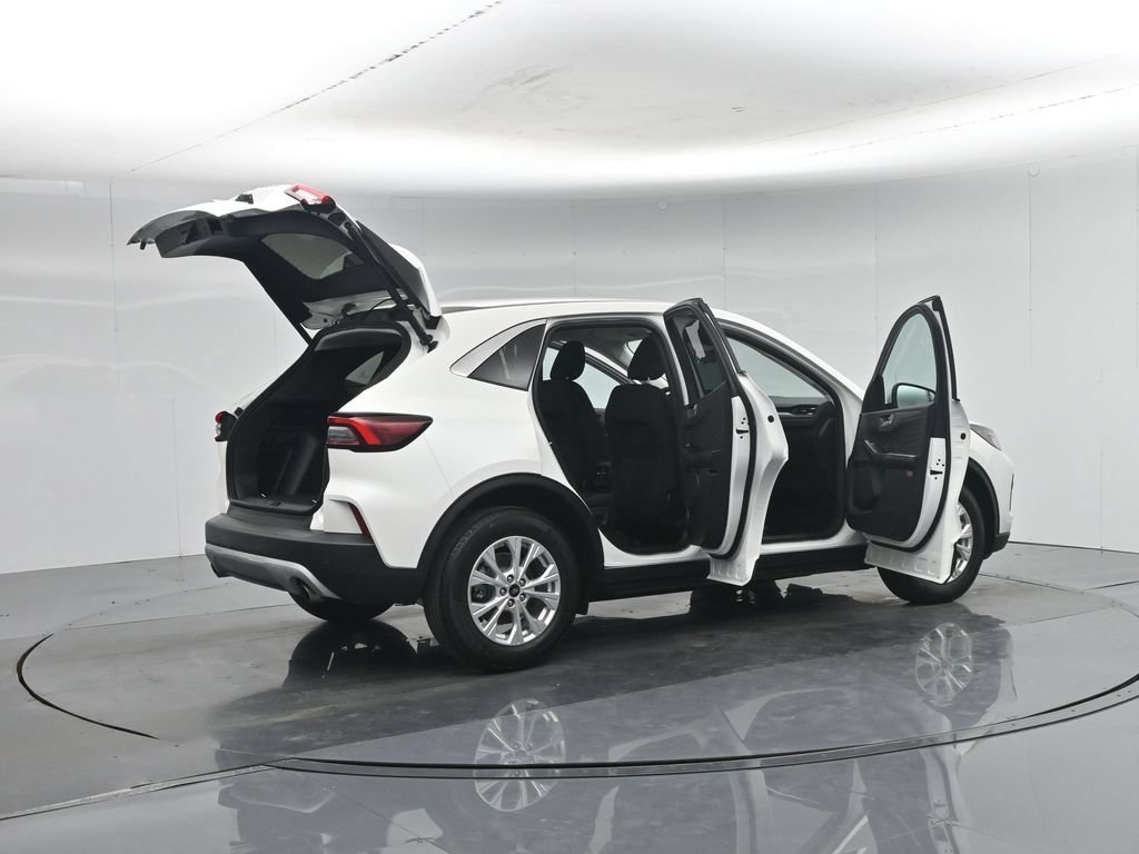 Certified 2023 Ford Escape Active w/ Tech Pack #2 FWD image 6
