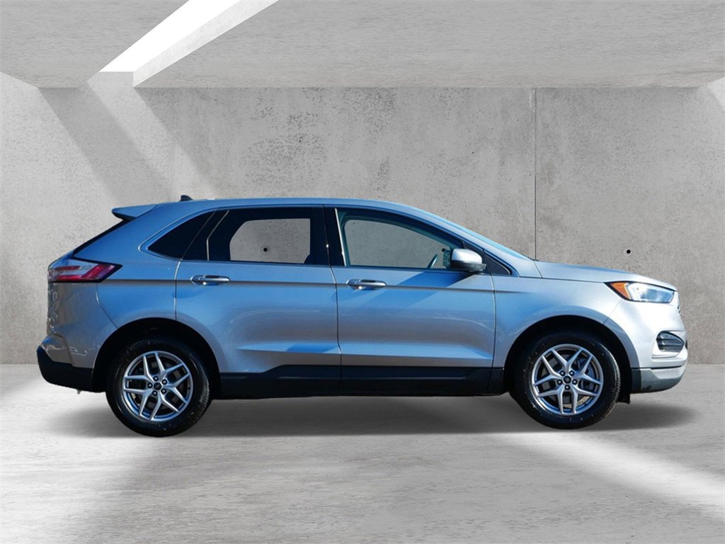 Certified 2024 Ford Edge SEL image 2