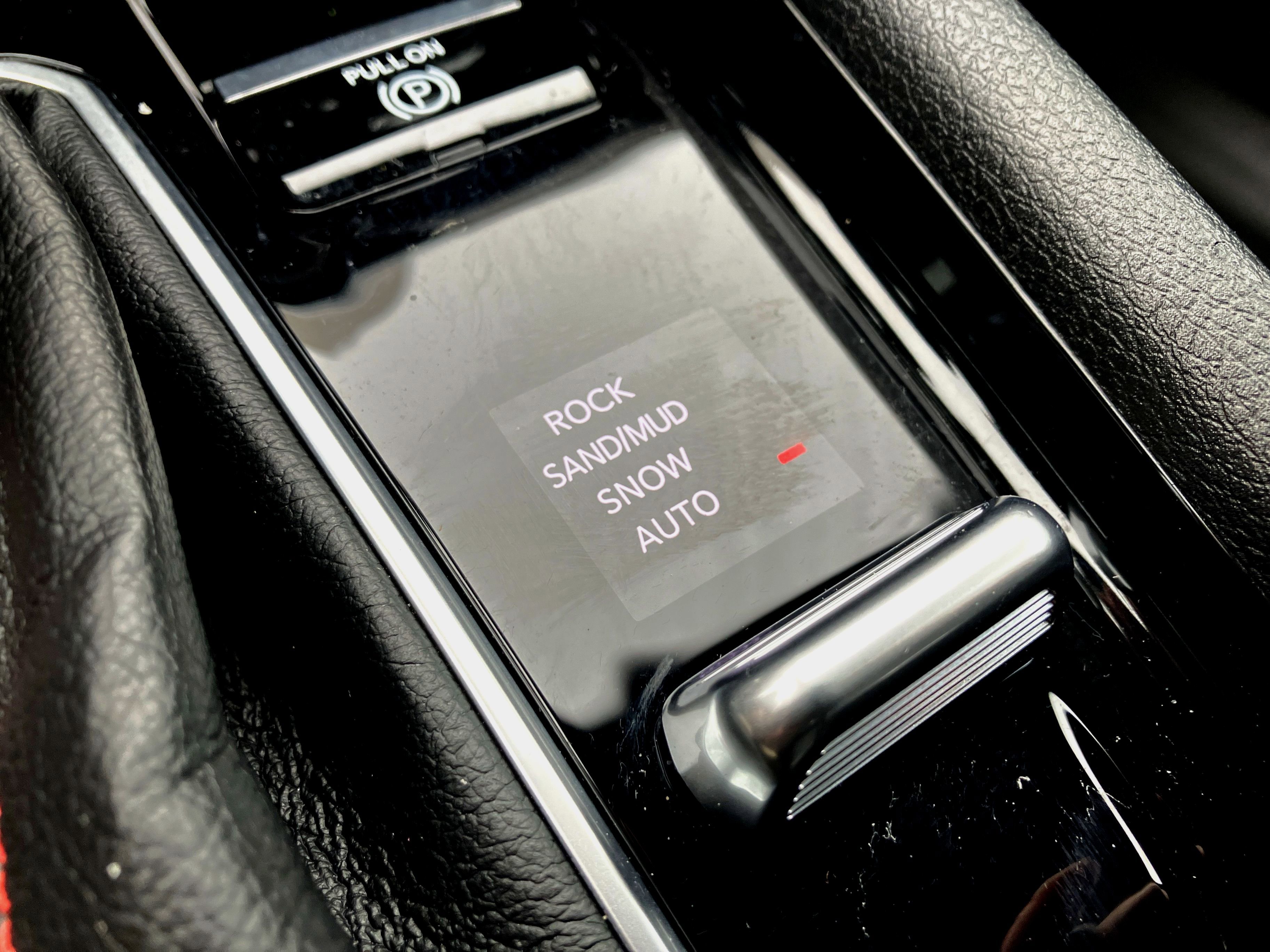 Used 2024 Jeep Compass Trailhawk w/ Trailhawk Elite Group image 17