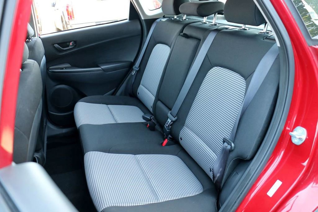 Used 2023 Hyundai Kona SE AWD/4WD image 18