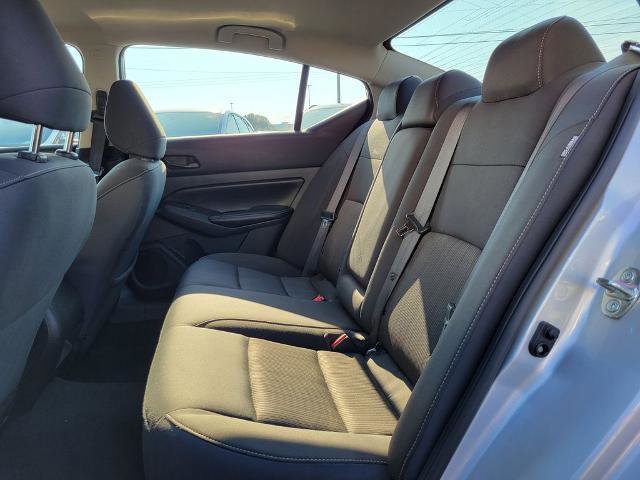 Used 2024 Nissan Altima 2.5 SV image 18