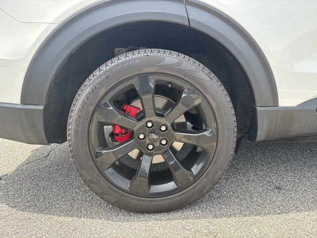 Certified 2022 Ford Explorer ST w/ Equipment Group 401A AWD/4WD image 9