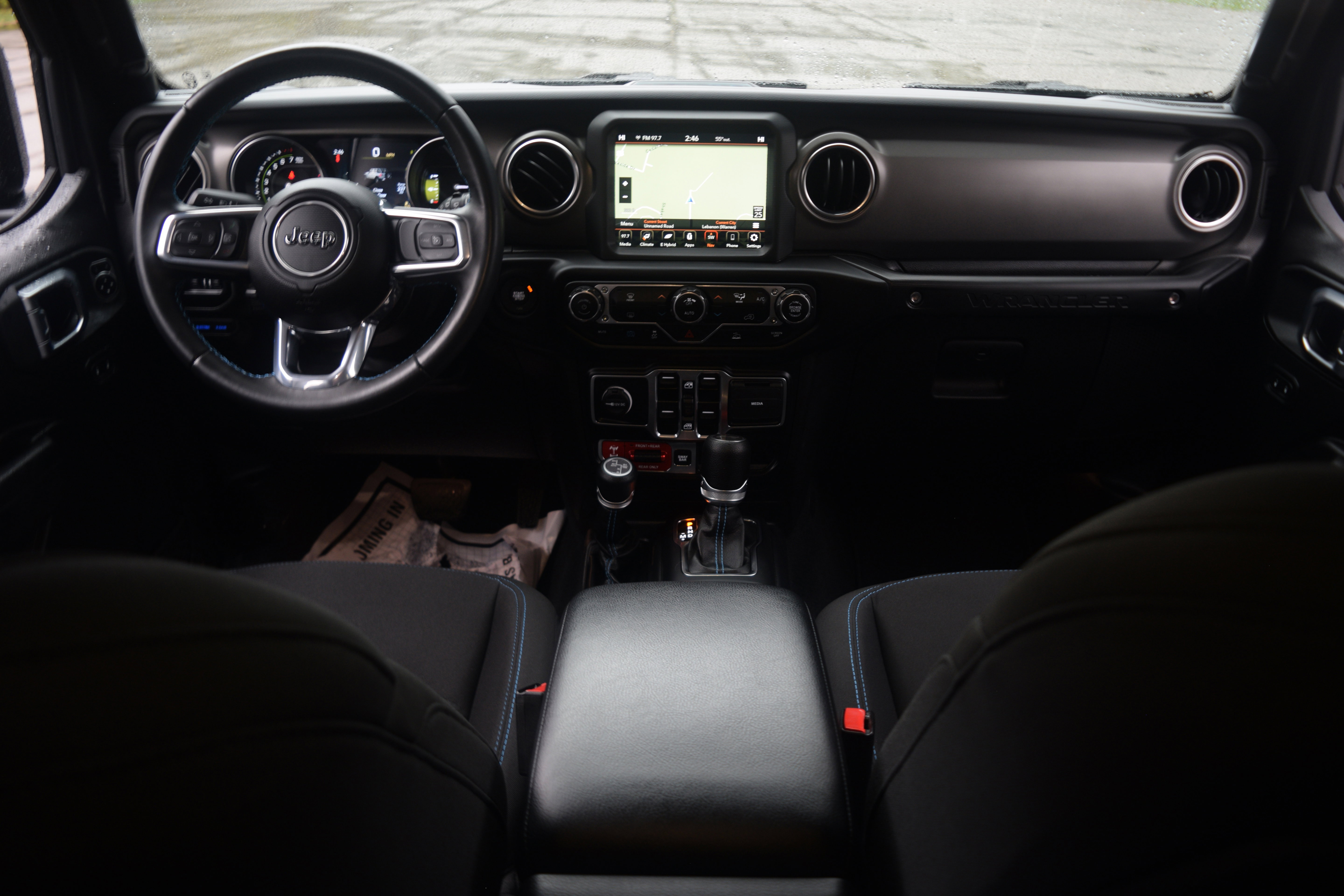 Used 2022 Jeep Wrangler Unlimited Rubicon w/ Steel Bumper Group image 8