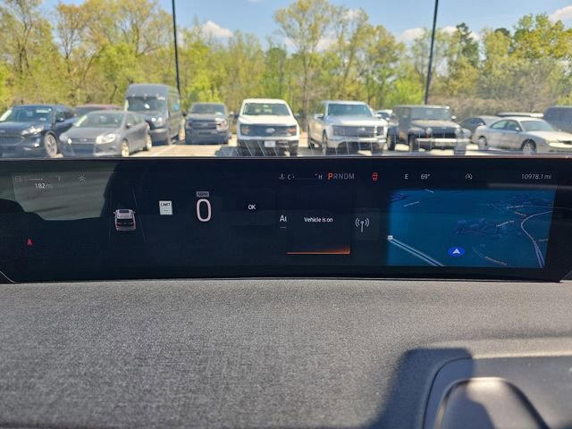 Certified 2025 Ford Expedition Active image 19