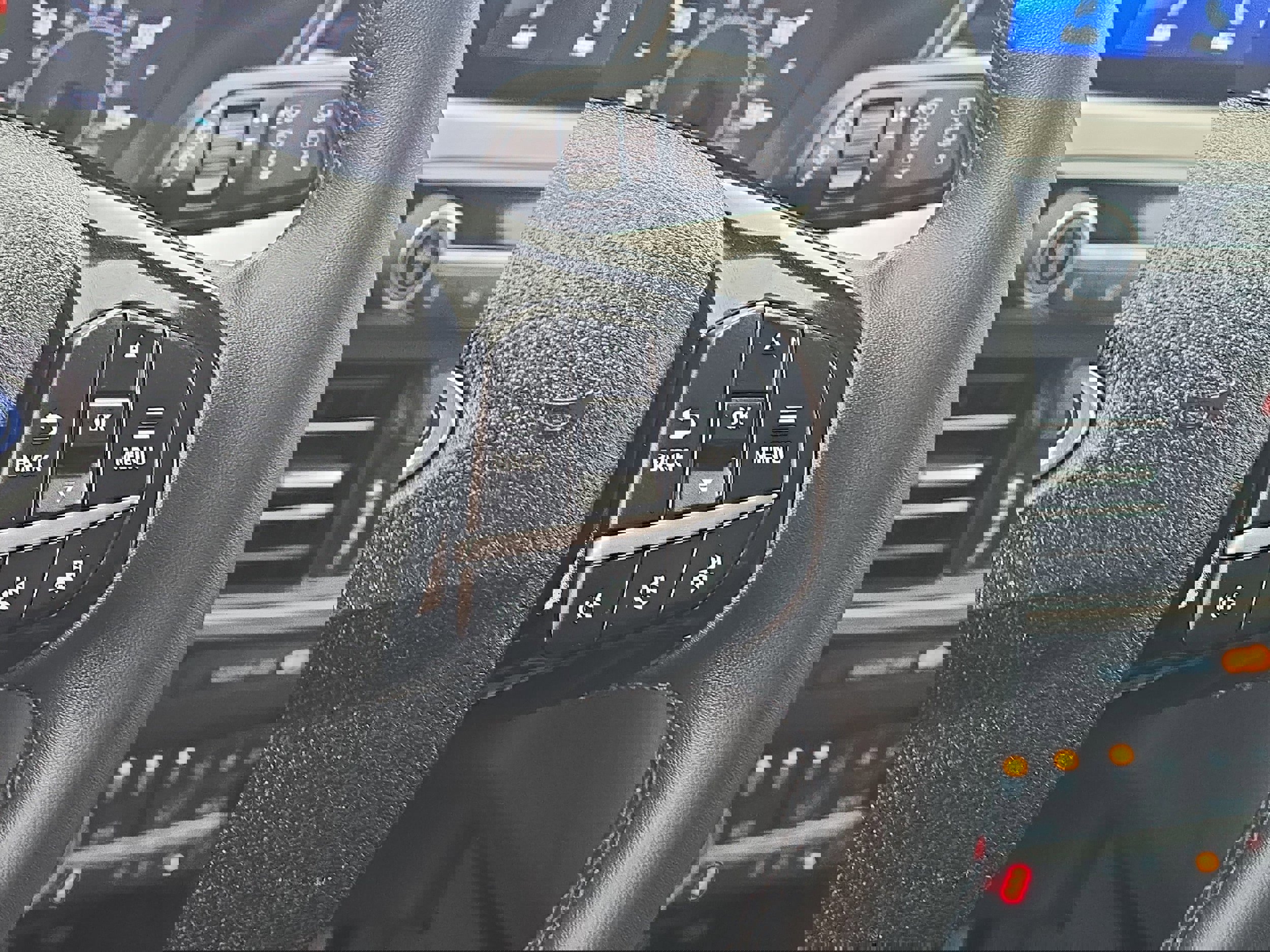 Certified 2022 Ford Escape SE w/ SE Sport Appearance Package image 28