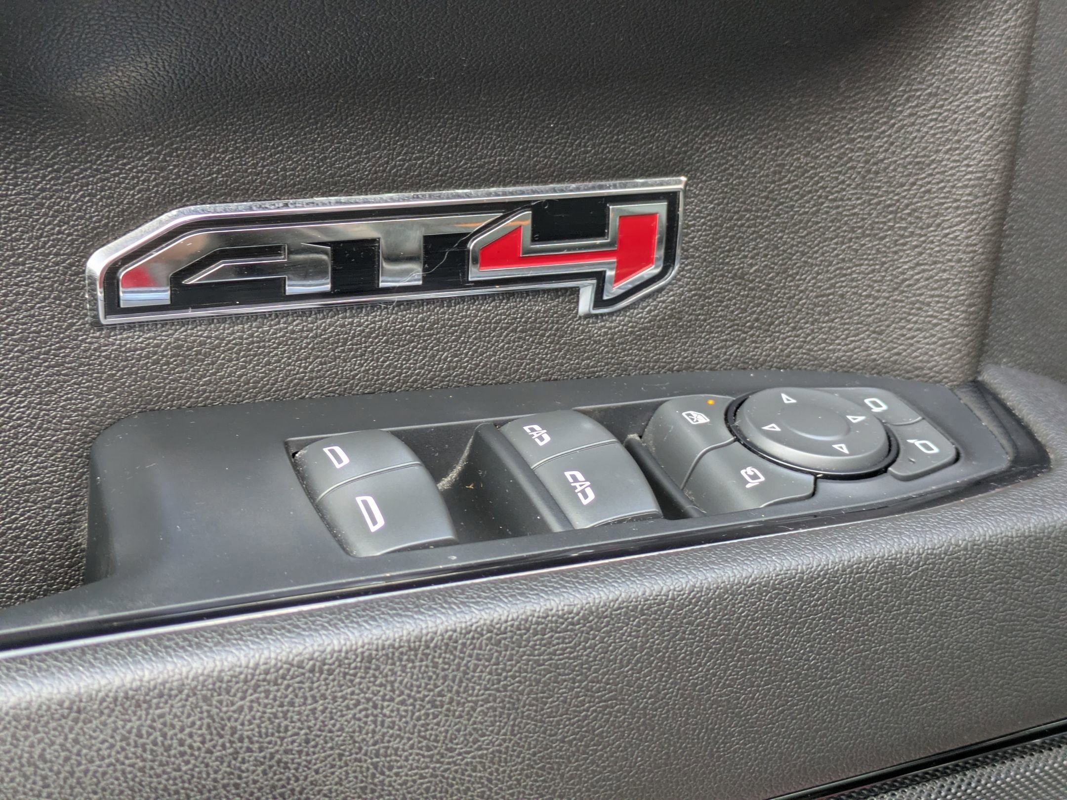 Used 2023 GMC Sierra 1500 AT4 w/ AT4 Premium Package image 11