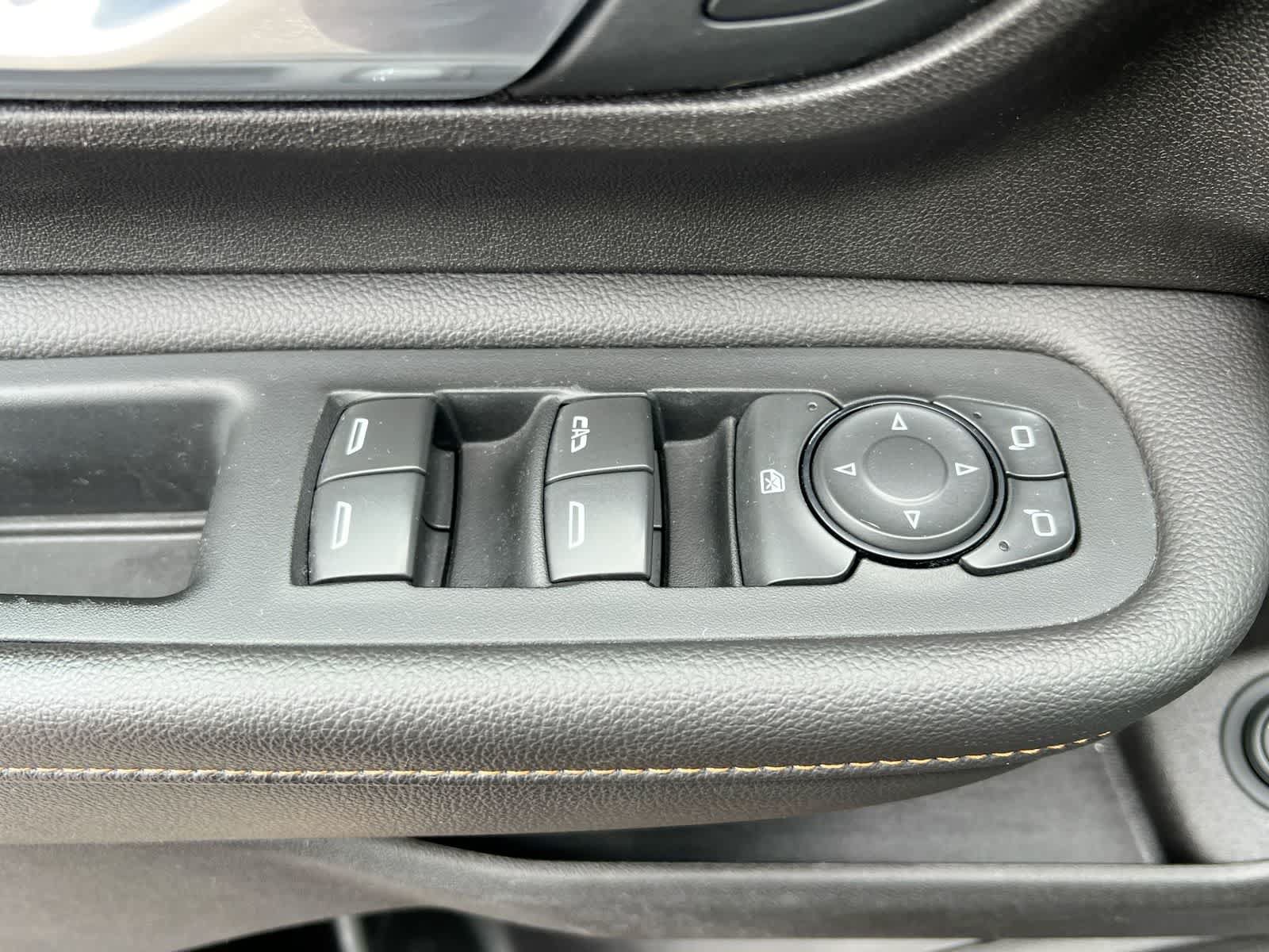 Used 2018 GMC Terrain SLT w/ Preferred Package FWD image 17