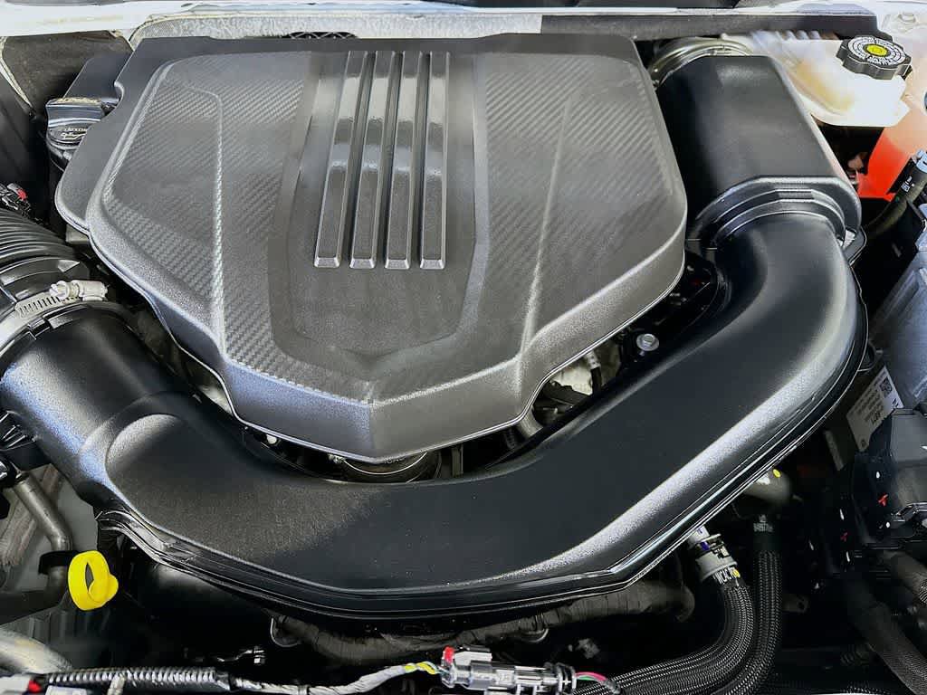Used 2025 GMC Acadia Elevation FWD image 9
