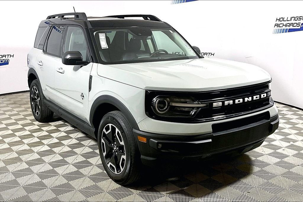 Certified 2024 Ford Bronco Sport Outer Banks w/ Tech Package AWD/4WD image 3