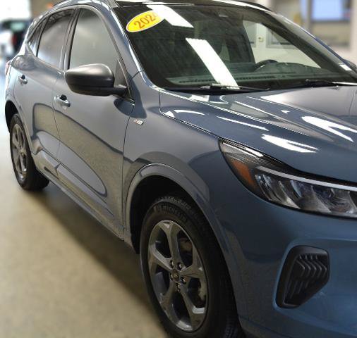 Certified 2024 Ford Escape ST-Line w/ Tech Pack #1 AWD/4WD image 8