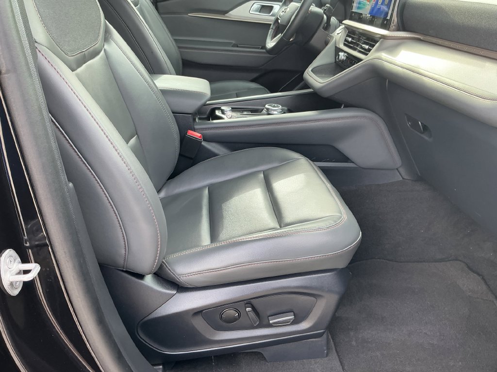 Certified 2026 Ford Explorer Active w/ Active Comfort Package AWD/4WD image 27