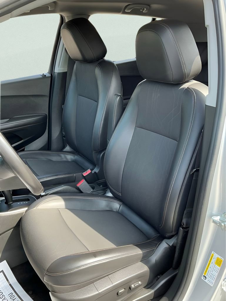 Used 2019 Chevrolet Trax LT w/ LT Convenience Package image 27