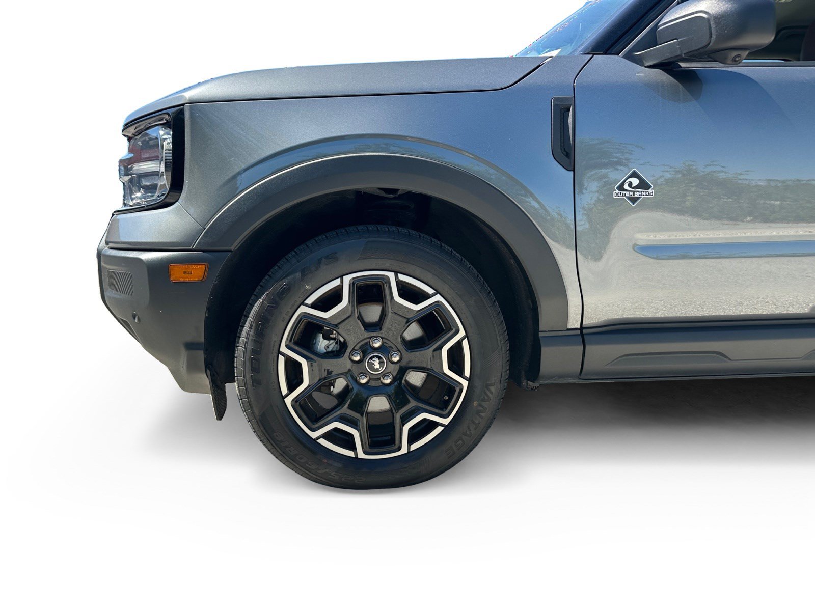 Certified 2025 Ford Bronco Sport Outer Banks w/ Outer Banks Tech Package+ AWD/4WD image 9