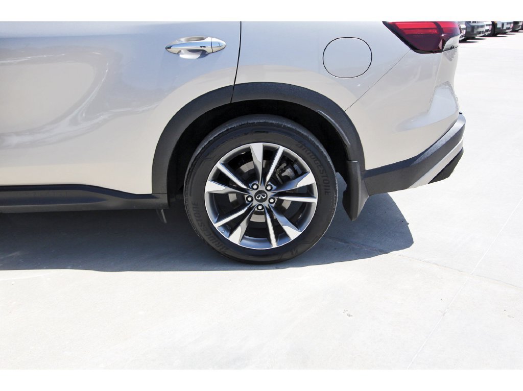 Used 2023 INFINITI QX60 Luxe w/ Vision Package FWD image 34