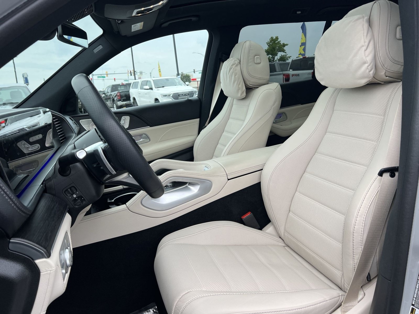 Used 2026 Mercedes-Benz GLS 450 4MATIC image 13