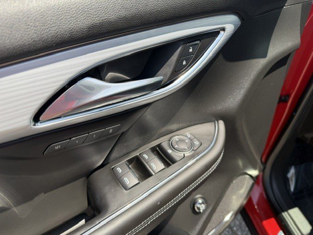 Used 2025 Buick Envision Avenir AWD/4WD image 12