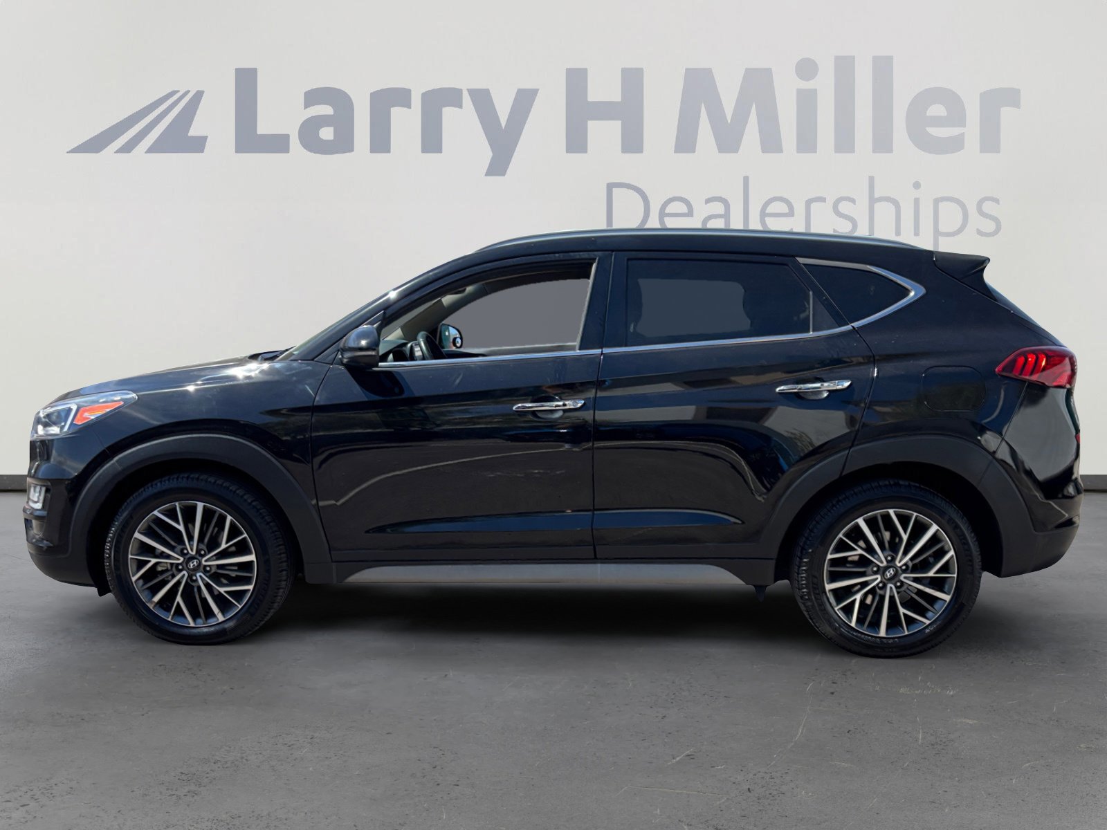 Used 2021 Hyundai Tucson Limited FWD image 2