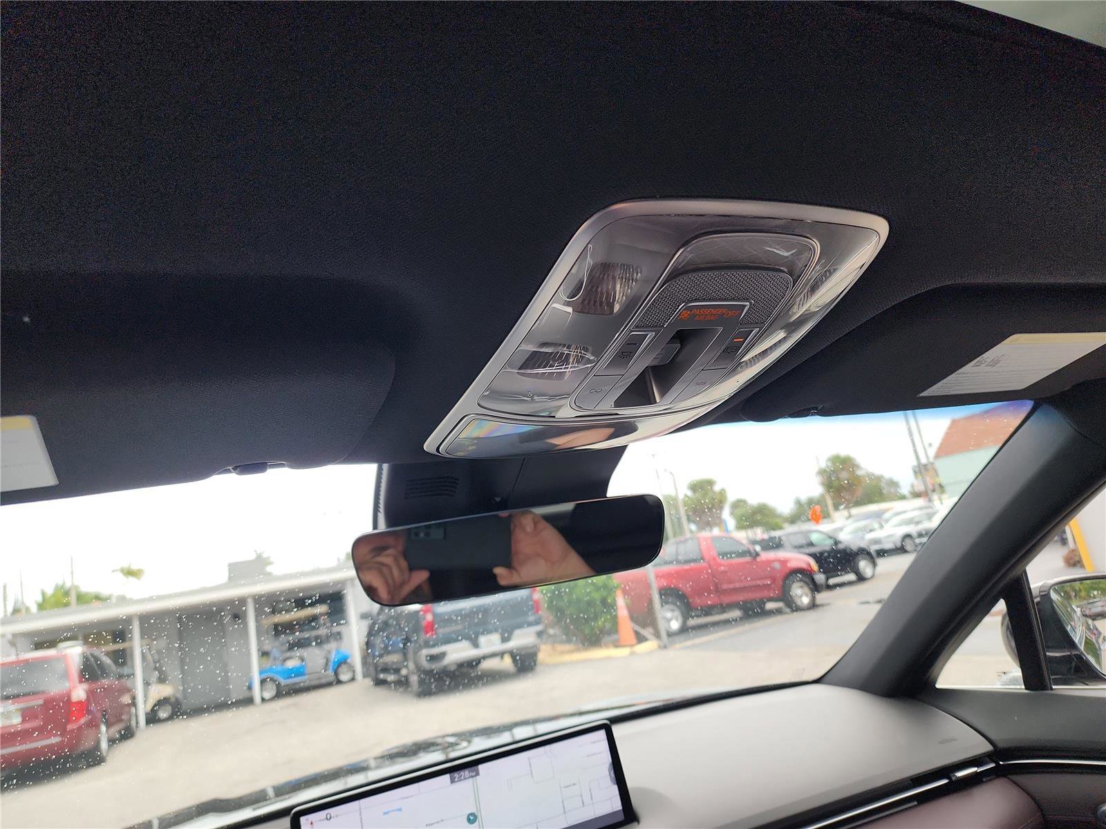 Used 2022 Genesis GV70 2.5T w/ Advanced Package image 42