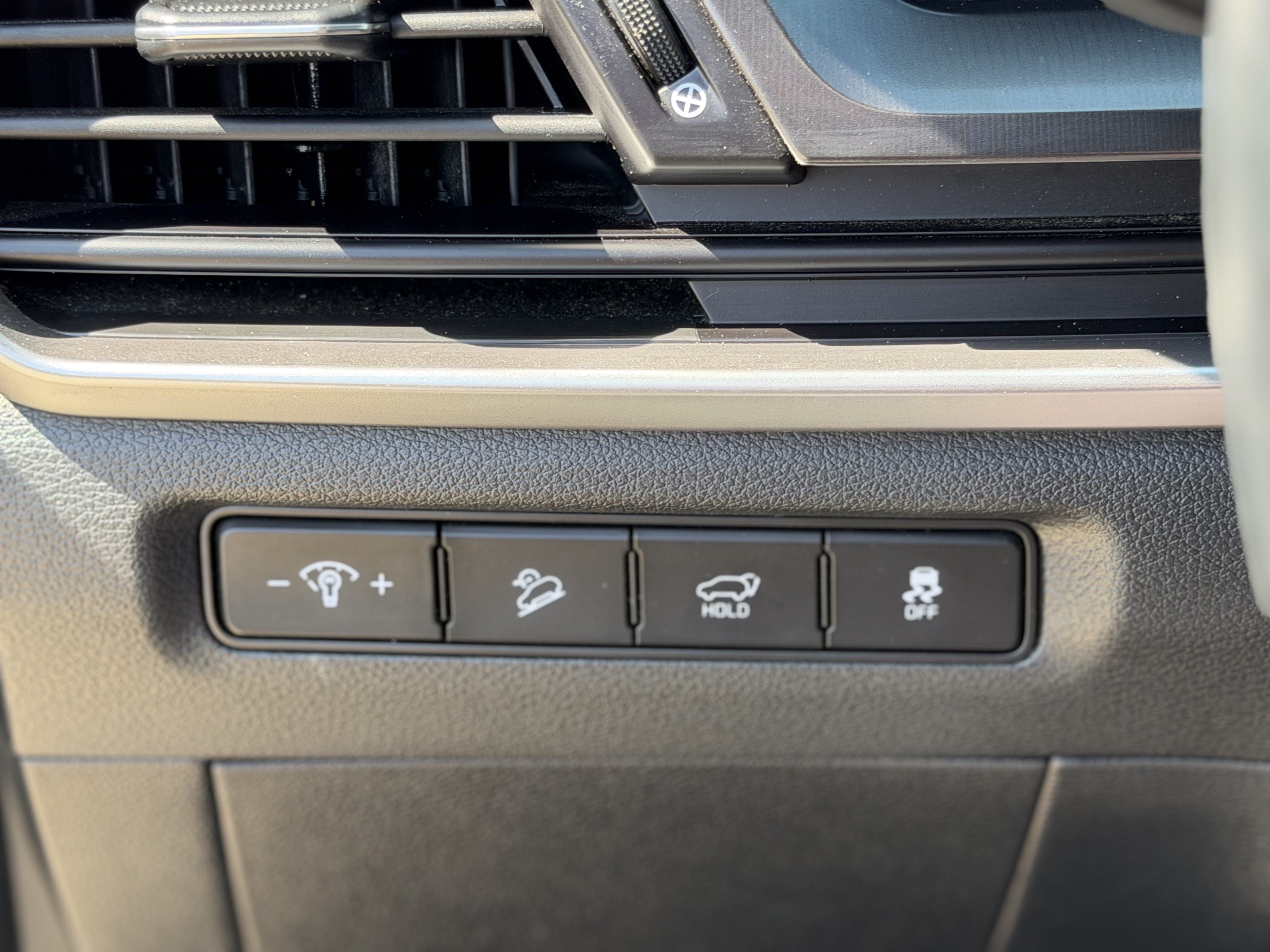 Used 2025 Kia Telluride S AWD/4WD image 24