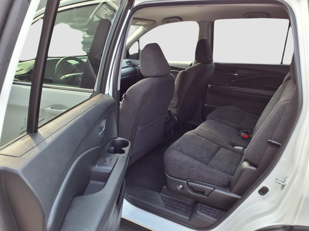 Used 2021 Honda Pilot EX image 28