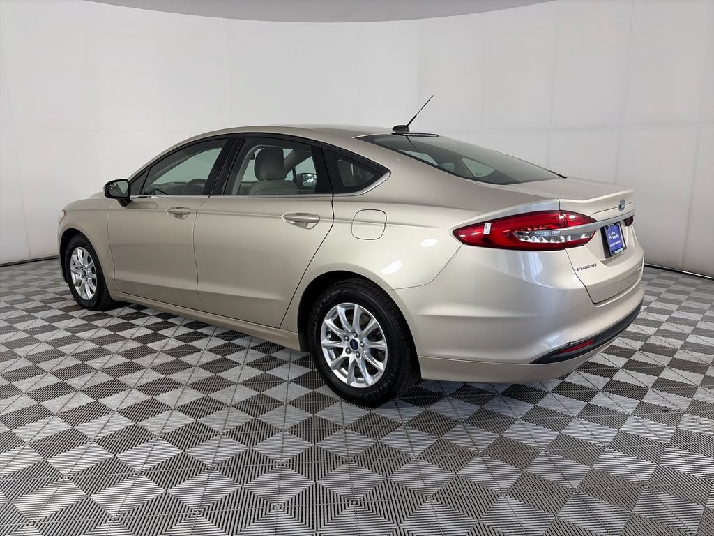 Certified 2018 Ford Fusion S FWD image 5