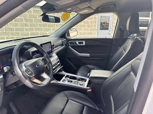Certified 2024 Ford Explorer XLT w/ Equipment Group 202A AWD/4WD image 16