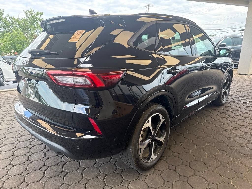 Certified 2023 Ford Escape ST-Line Elite w/ Premium Technology Package AWD/4WD image 6