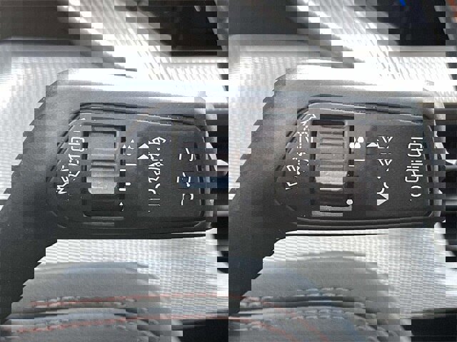 Certified 2025 Ford Explorer Active image 33