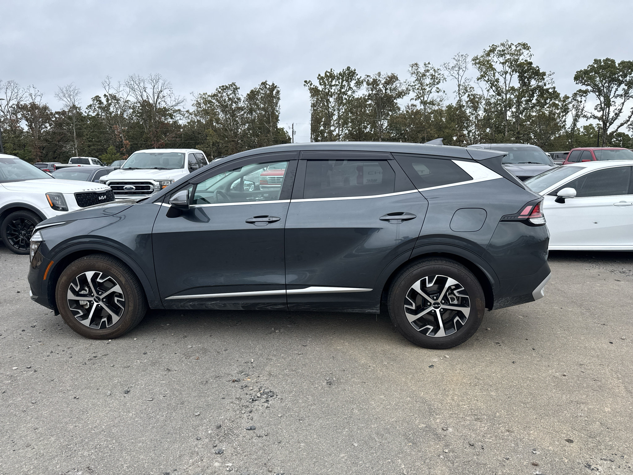 Used 2024 Kia Sportage EX FWD image 10