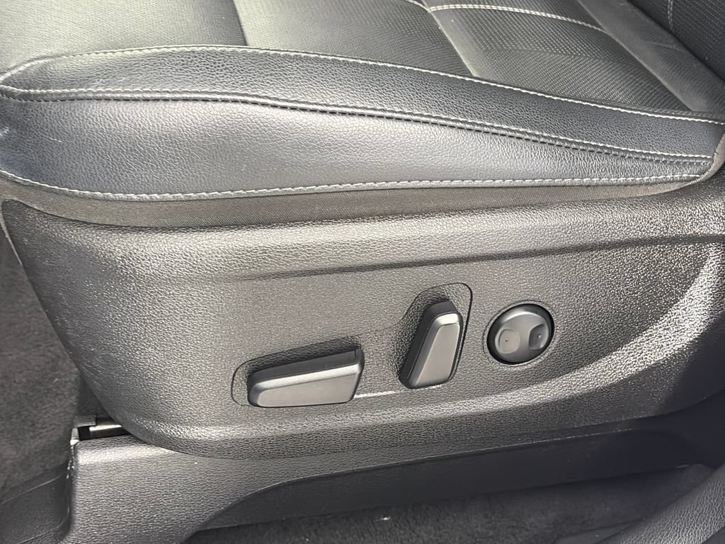 Used 2023 Kia Telluride EX w/ EX Captain's Chair Package AWD/4WD image 26