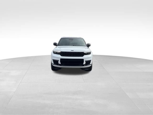 Used 2024 Jeep Grand Cherokee L Summit image 7