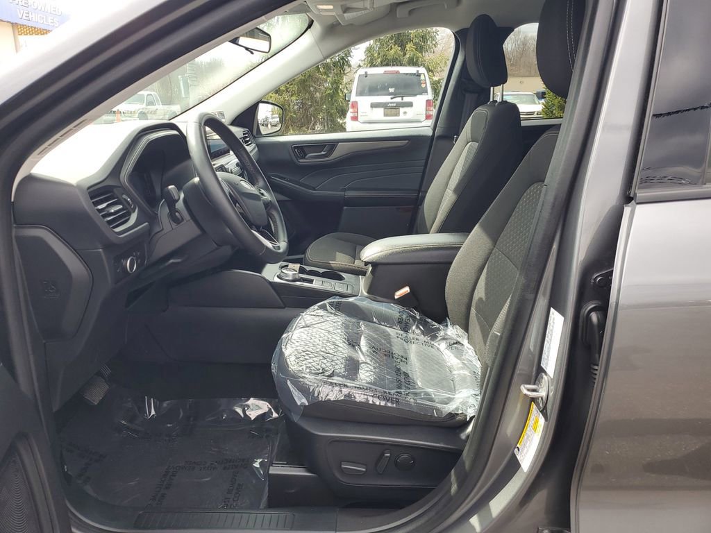 Certified 2024 Ford Escape Active image 10